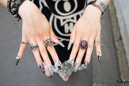 Visual kei fan Luv on the street in Harajuku wearing an oversized Hysteric Glamour top with Chrome H