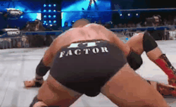 rwfan11:  Bobby Roode’s ass is GLORIOUS!