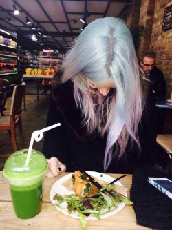 iamnamelessgem:  Colourful lunch