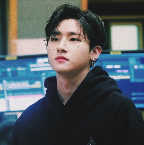 ˗ˏˋ changkyun’s glasses day icons ↷ like or reblog if you save;♡°