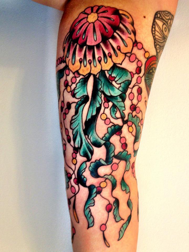 fuckyeahtattoos:  Got this baby to complete my left upper half-sleeve (June 9, 2013).