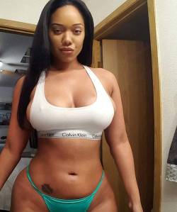 thicksexyasswomen:  Wozzers 