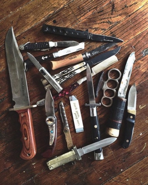 hellenhighwater: obeekris: When @hellenhighwater empties her pockets. I was about to protest that I&