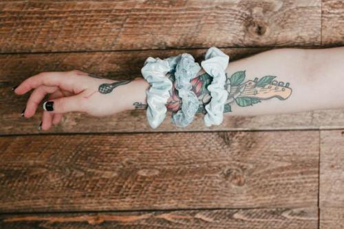 Blue Velvet Scrunchie Set //pineandblush