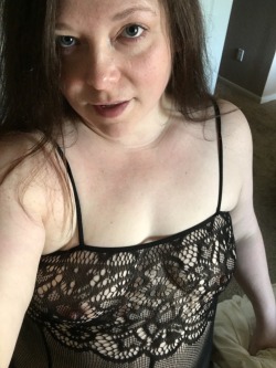 cathyishisdeliciouslittleslut:  I prepared for Toy’s visit. He left me incredibly happy!