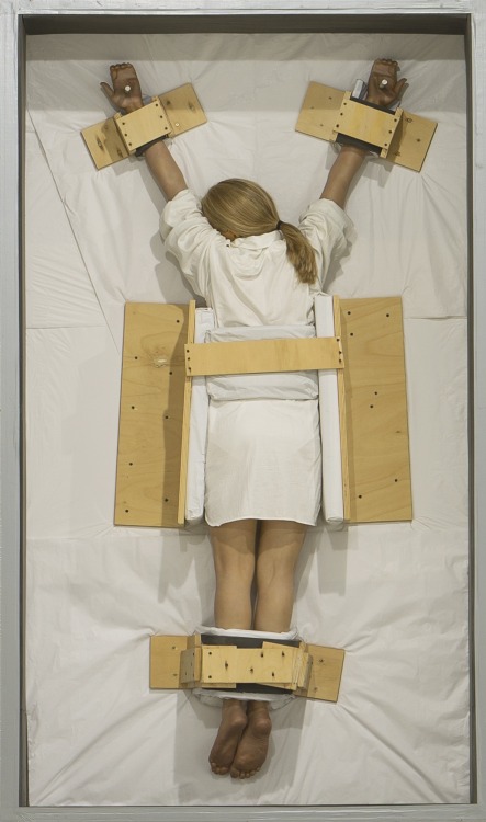 sunjongpyo:maurizio cattelan