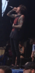 oli is beautiful ugh