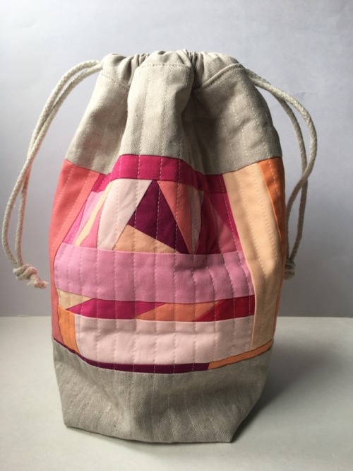 Quilted knitting bag: After my first drawstring knitting bag, I got the idea that it would be fun to