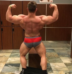 Dana Baker - Showing his off season gains.