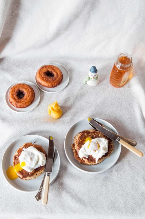 intensefoodcravings:  Oat and Almond Pear Pancakes with Pecans | Fork Spoon Knife