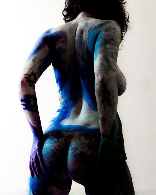 shatteredvortex:  Model: @anandasjoy  #photo #like #follow #girl #followme #nude #implied #nudeart #art #beautiful #instagood #picoftheday #hot #artist #paint #bodypaint #california #Venice #woman #instalike #love #model #booty #pose @modelmayhem @yumemag