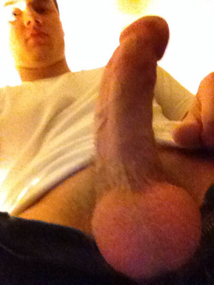 cockinyourface:  NEW SUBMISSION! Kik me @ theinyourfaceblog or email me @ theinyourfaceblog@gmail.com