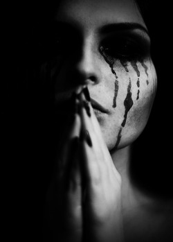 dark-recesses-of-the-soul:  ☽ dark, horror,