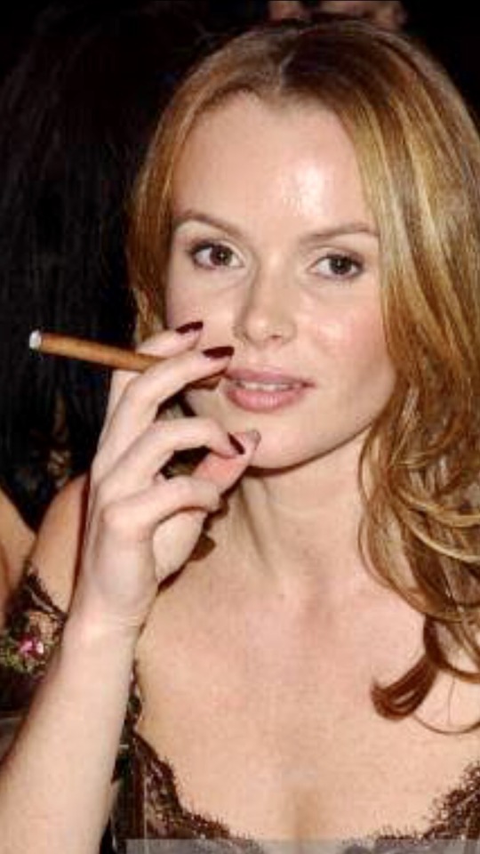 Smoking Celebs 2021