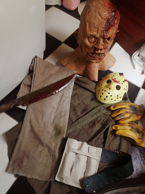 Jason está ahí afuera, esperando… Cosplay que solo va a ser sacado de su tumba los Viernes 13