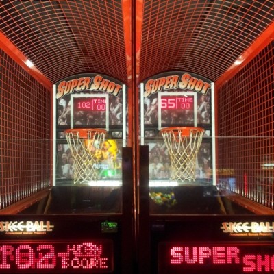 Had to serve the wreck 4 times in a row though. Who u know ever kracked a hunnid in the arcade basketball @wrecktharebel