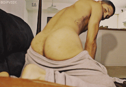 dominicanblackboy:  Prada needs some of this Dominicano dick in him asap!😍