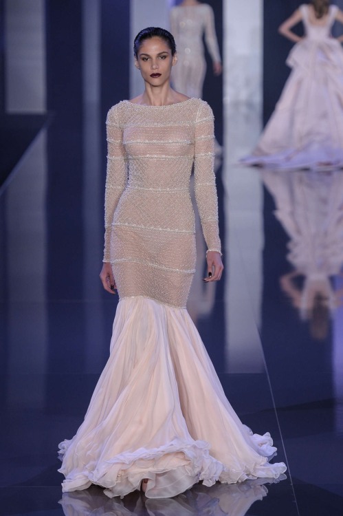 zealous4fashion:  Ralph & Russo Haute Couture Fall Winter 2014/15 Collection (1/3) Photosets: (2/3) (3/3)