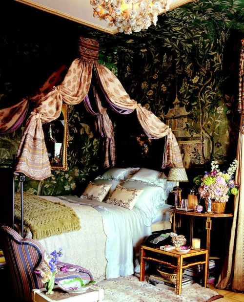 linenandwool:Here Now, Howard Slatkin’s Stunning, ‘Anti-Minimalist’ Apt