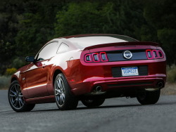 fuckyeahfordmustangs:  fullthrottleauto:  Mustang 5.0 GT  Nice ass.