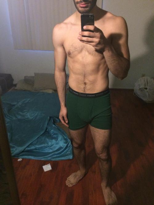lilmexicanboi1: This Hairy Papi can do what ever he wants.