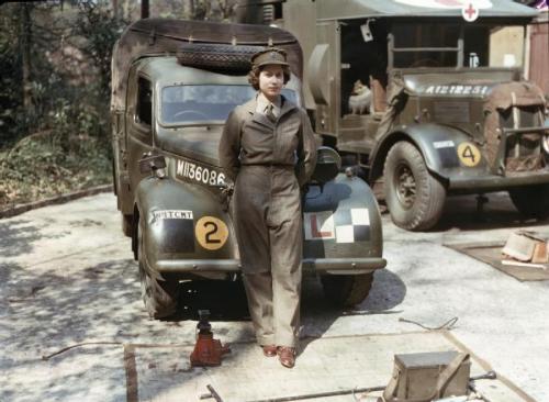 johnconley: Eighteen-year-old Princess Elizabeth in 1945 posing with a vehicle she repaired.