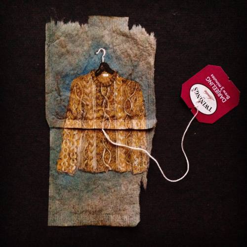 silvirub:363 days of tea. Day 288. #sweaterweather #autumninnewyork #recycled #teabag #art #dailyart