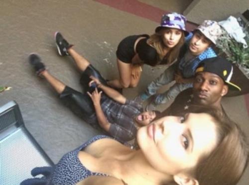 jasminev-news:  @amandacerny: Vining with @alfredoflores @destorm @jasminev@jream_andrew 