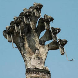 sixpenceee:  Sala Keoku is a park featuring giant fantastic concrete sculptures inspired by Buddhism and Hinduism. It is located near Nong Khai, Thailand. 