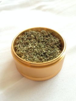 sanecocaine:  I finally got my own grinder hahaha