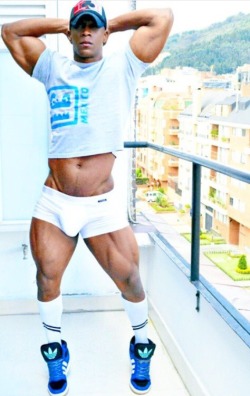 blkmilk:  #SEXYANDRE