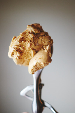 Fullcravings:  Salted Caramel Ice Cream