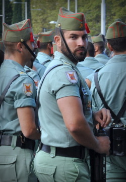 gayadoramachos:    Legión Española. La virilidad manda  