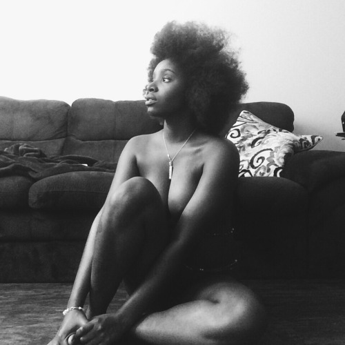southflhitnrun:  afrothundrr:  A few self portraits  Muse/Photographer afrothundrr   @afro_thundr (I.G)   Very nice