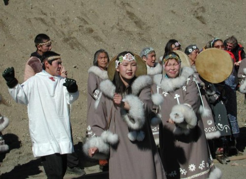Traditional Chukchi dancers in the Siberian village of Lorino(Russia).From the Harriman Expedition R