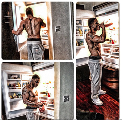 donlow31: lamarworld1:(PART 2) Nelly bulge &amp; body I will always love this nicca