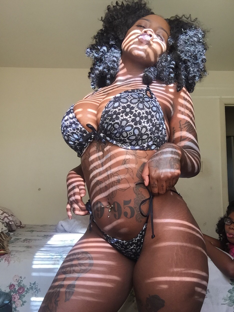 zumainthyfuture:  insecure-beautyy:  I don’t look as good as I did last year in