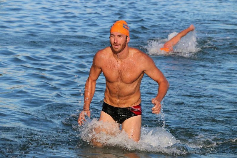 giantsorcowboys:  Baby, It’s Cold Outside! Aaron Peirsol Will Warm My Cockles!