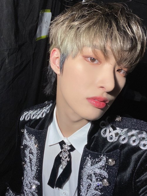 (220505) @ATEEZofficial twitter update[#MINGI] on vous aime!