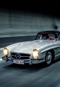 combustible-contraptions:  1957 Mercedes-Benz 300SL Roadster | R198 | Sport Leicht or Sport Light | 2nd Benz SL-Klasse Grand Tourer Convertible | 1858 units were produced between 1957 - 1963 | Cabriolet - Roadster, Soft - Top, Hard - Top 