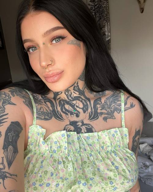 allthepiercingsandbodymods:Tattoos and piercings