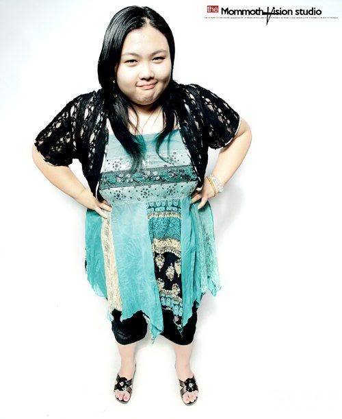 irresistible-revolution:  louisaisntsure:  dyemelikeasunset:  Zeng Jing (曾晶) - Chinese plus-size mod