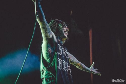 grinned:  Bring Me The Horizon | The American Dream Tour by namchivan on Flickr.Posted by grinned.