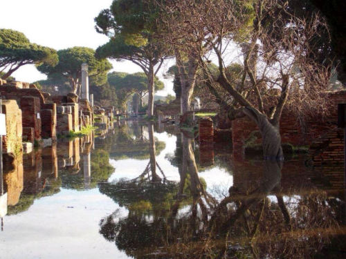 via-appia:Ostia Antica, The Decumanus, from the Bivio del Castrum after heavy rains.Oh xD water That