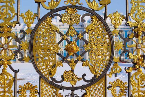 Catherine Palace (St. Petersburg, Russia).1. Aerial view, looking west2. Inside the complex, looking