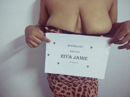 As promised, Fansign to a follower who regularly like/reblog and comment on my pics that keeps us mo