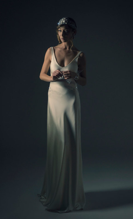 etsyfindoftheday: etsyfindoftheday 1 | 7.27.16 nocturne // bias-cut open-back silk wedding gown by p