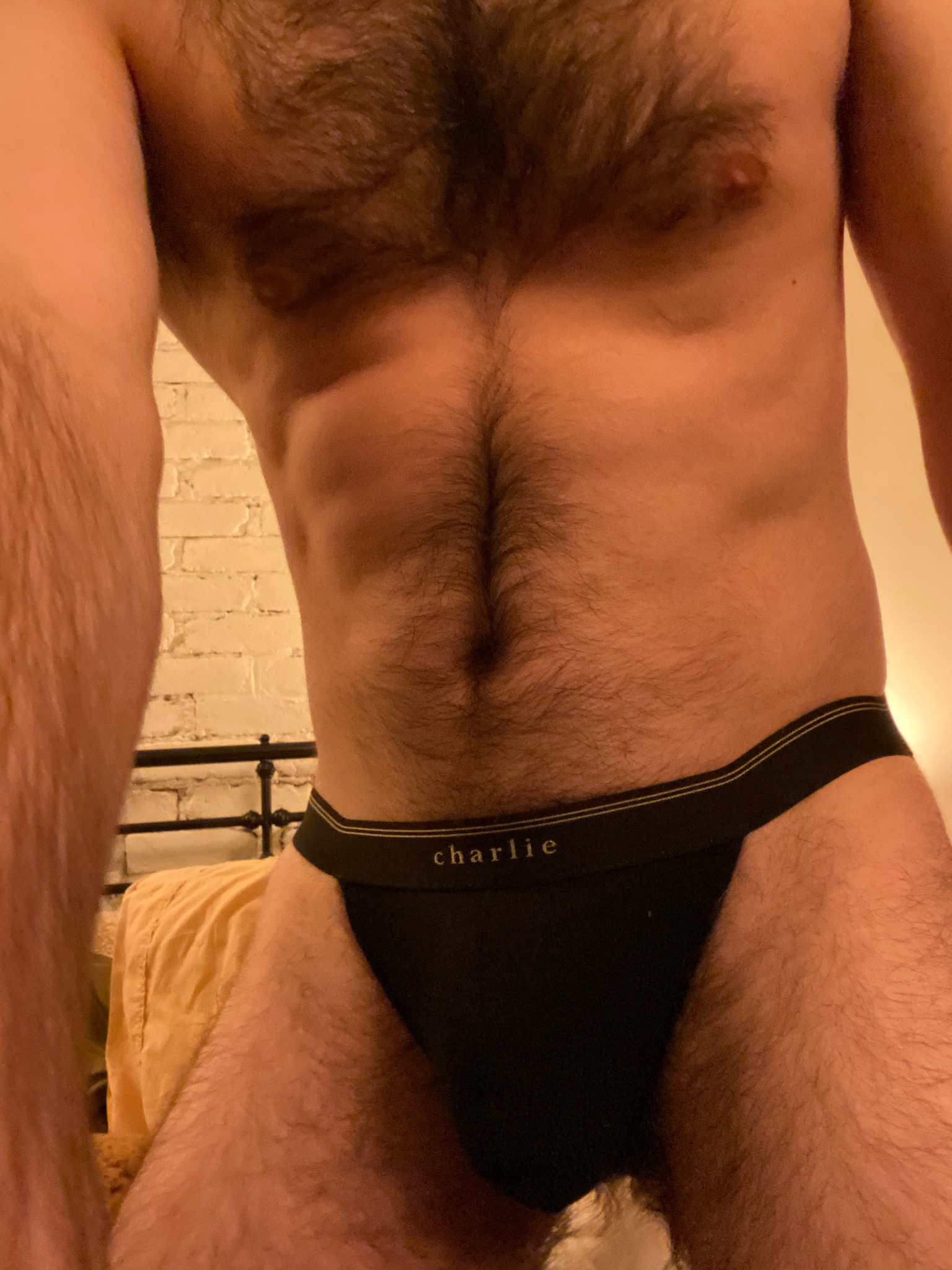 hairybottomboy:New jock who wants to see the other side?