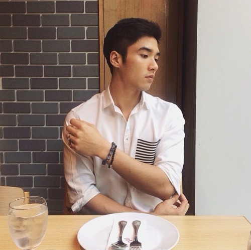 alrightmrpark: I found another Thailand guys and he’s super hot & sexy. He’s IG is @dust_ntk . 