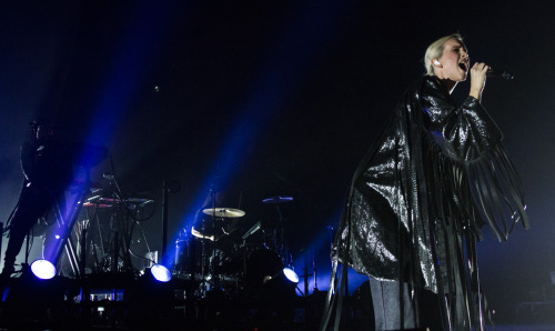 Broods @ Vector Arena, Auckland. 15/07/2016